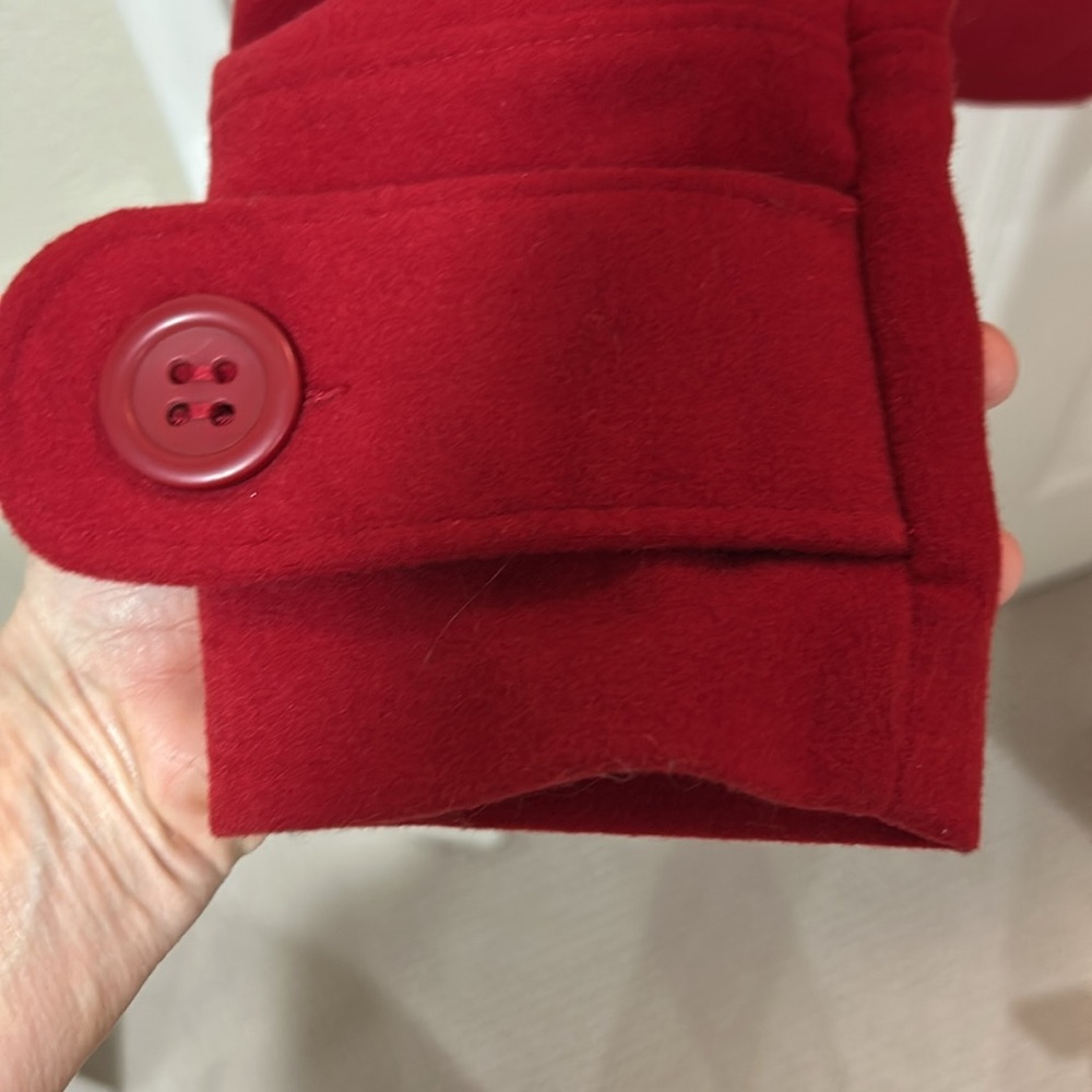 Red jacket - Picture 6 of 8